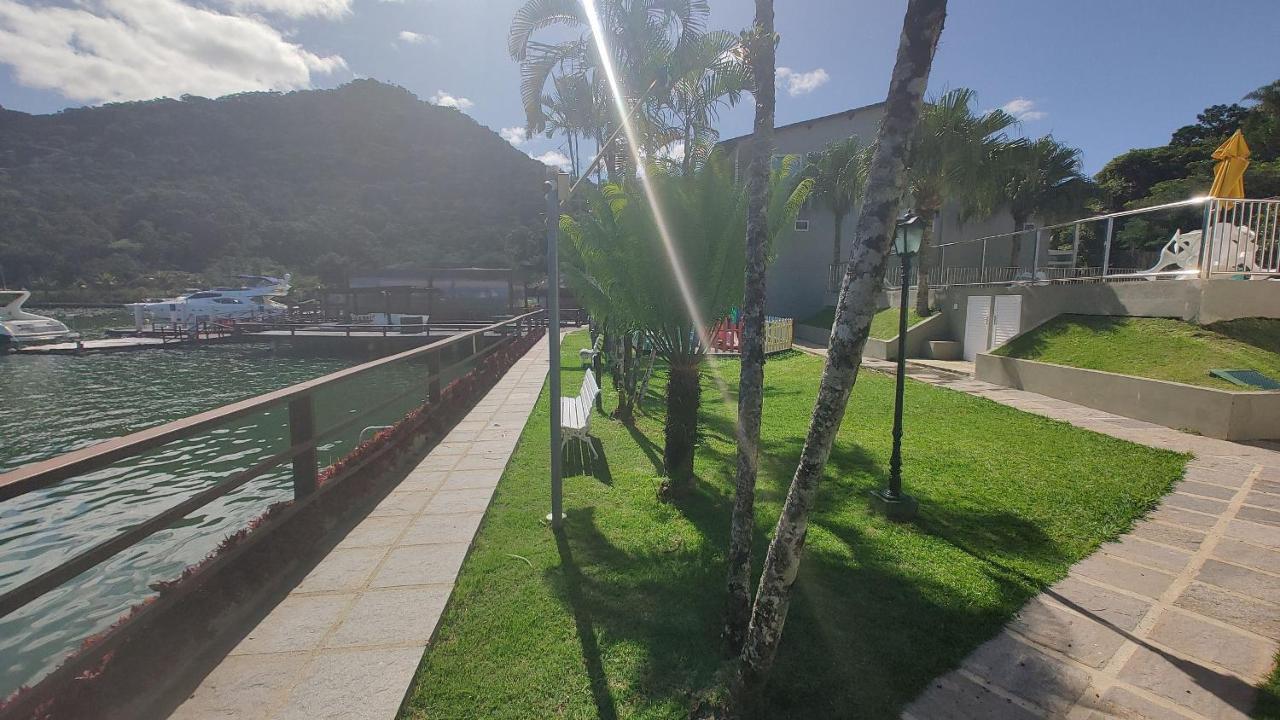 Lindo 3 Qts Com Deck Churrasqueira Piscina Angra * Angra dos Reis
